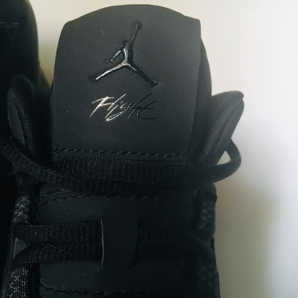 Black Jordan Tennis Shoes!